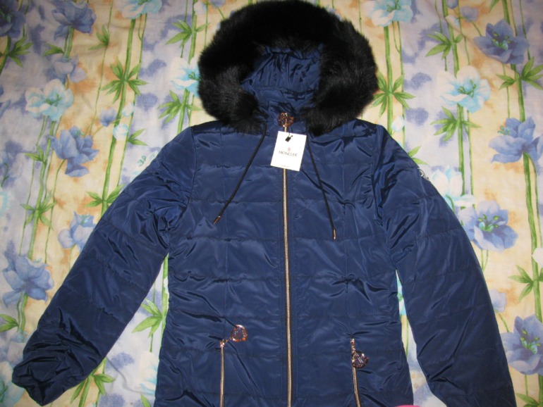 Хвастики и живые фото Moncler (Leggi)