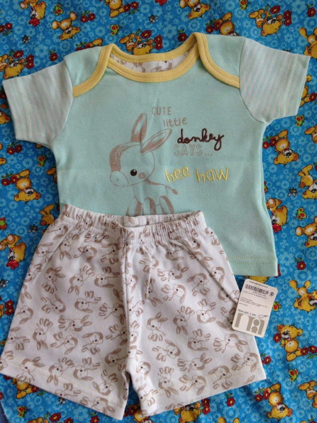 Новый костюм Mothercare на 3 мес. с ценником