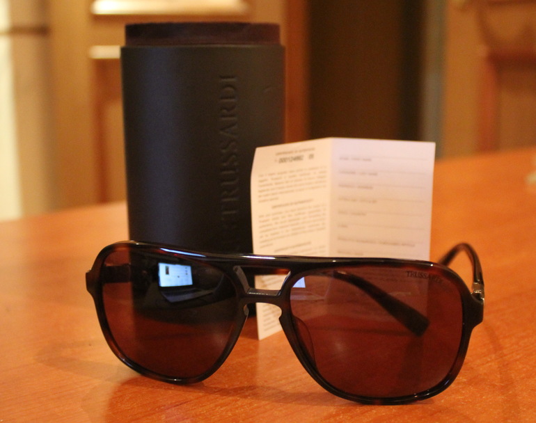 Солнцезащитные очки Trussardi TR 12919