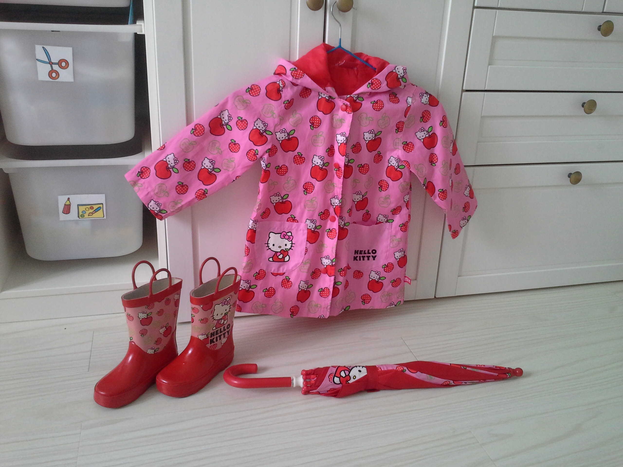 Комплект для дождливых деньков Mothercare hello kitty,1100 р.,Москва иМО