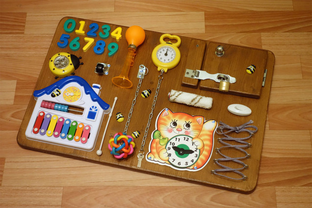 Развивающий детский стенд (бизиборд) 40х60см