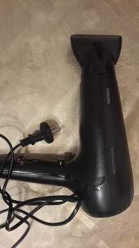 Профессиональнык фен Philips