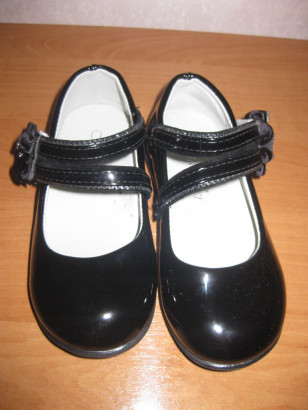 Туфли черные новые р.26 по стельке 16,8 см