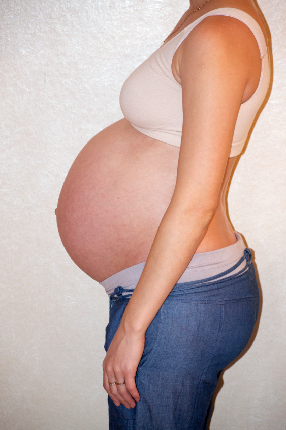 Девочки 37 недель. Живот на 37 неделе. Размер живота на 37 неделе беременности. Живот беременной 37 недель.