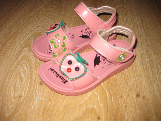 Босоножки кожаные р. 25 (16см) НОВЫЕ