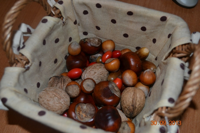 Осенняя сенсорная коробочка (наша первая)