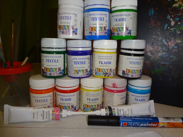 Батик хобби гамма. Краска акрил для ткани. Краски по ткани акрил. Какую краску используют для ткани. Краски для росписи по ткани несмывающиеся.