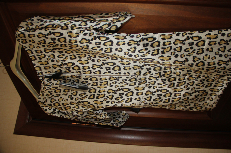 Платья Just Cavalli , Gucci , Dolce & Gabbana.