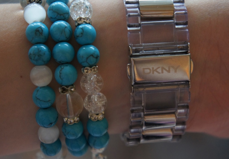 Часы DKNY (оригинал)+браслеты из нат.камней. Почта!