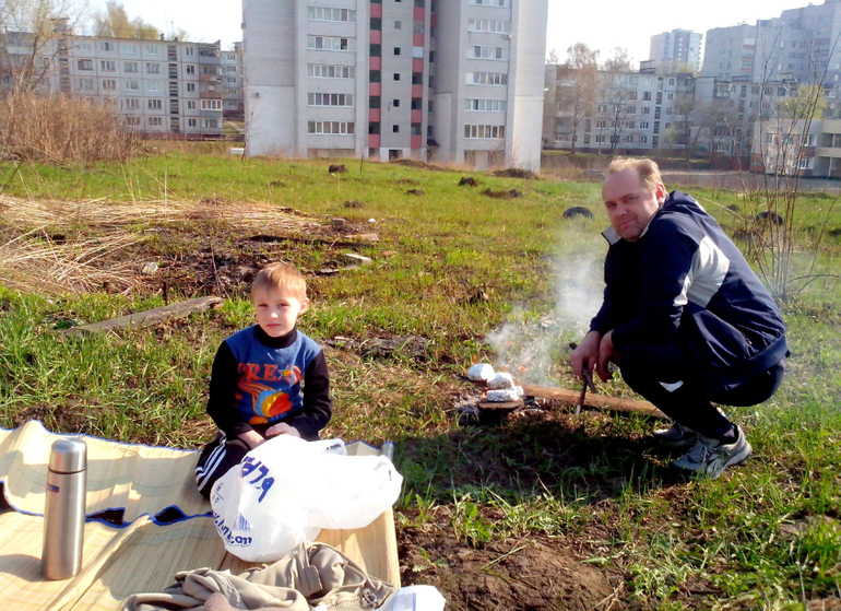Сегодня, в Пасху, многие отправились на природу...