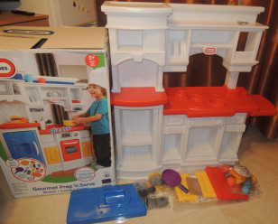 Фирменная кухня Little Tikes Новая