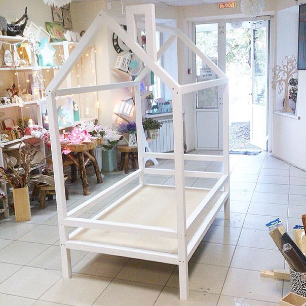 Кровать Домик