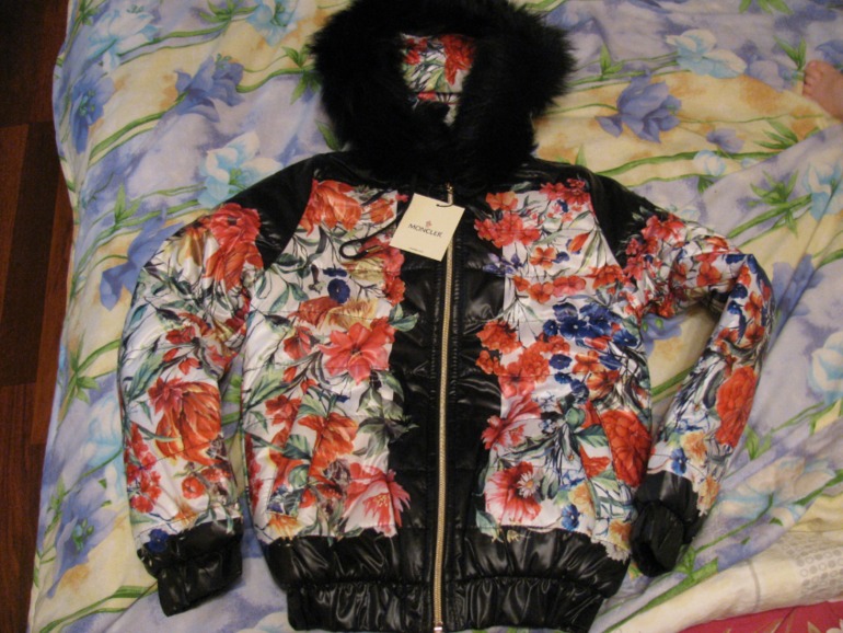 Хвастики и живые фото Moncler (Leggi)