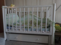 Продам детскую кроватку