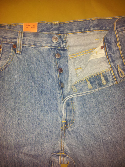 Новые джинсы Levis