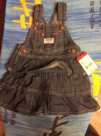 НОВАЯ Фирменная одежда на малышку