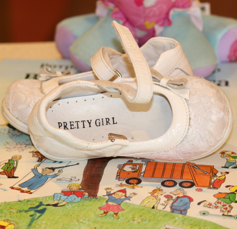 Crocs (С7), Капика (Kapika, разм.23), Minimen (разм.23), PrettyGirl (разм.23)