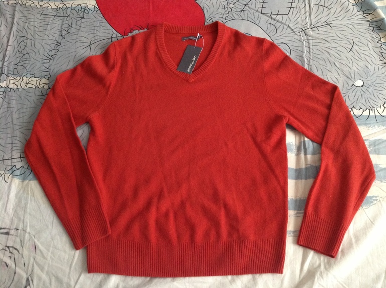 Продам 3 новых свитера Lacoste, Reserved М и bodyguard S