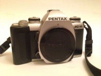 Зеркальный фотоаппарат Pentax MZ-M с объективом