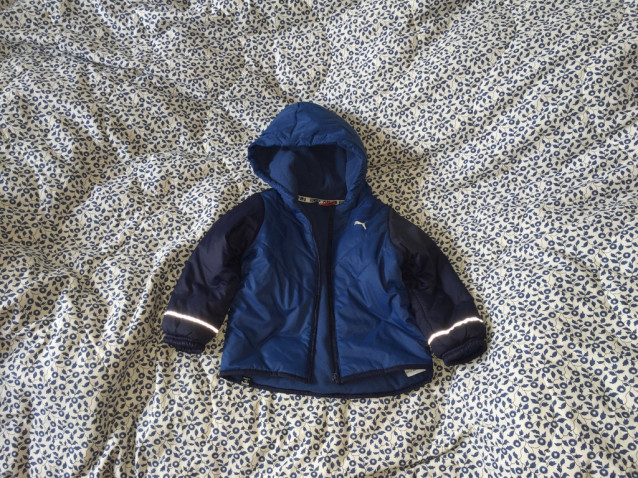 Супер удобная куртка для мальчика.