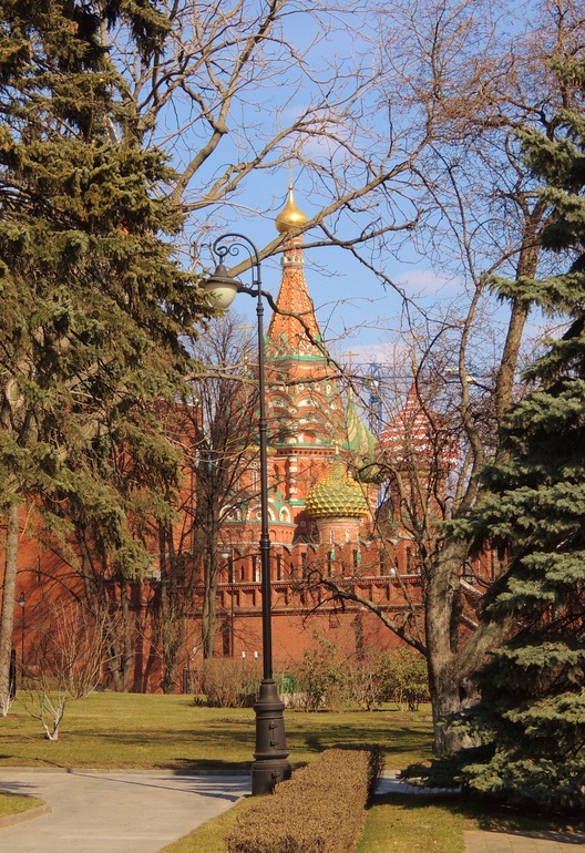 Весенняя прогулка по Московскому Кремлю.