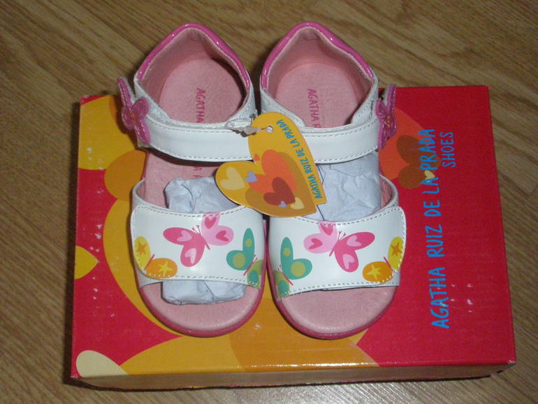 Продам новые босоножки для девочки. р.20-21. Agatha Ruiz de la Prada, Garvalín