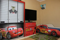 Кровать-машина, шкаф и комод (детская комната)