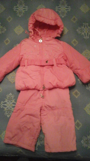 Продается комплект на весну - осень 74+4