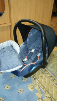 Детское автокресло Maxi-Cosi CabrioFix.