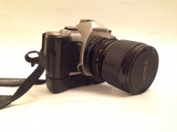 Зеркальный фотоаппарат Pentax MZ-M с объективом