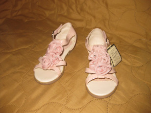 Босоножки для праздника р.24(15см)