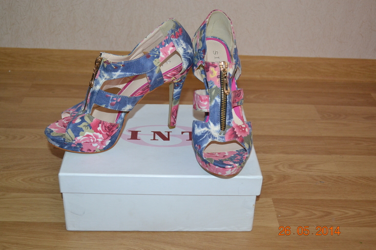 Продаю босоножнки (новые) разм. 38-39