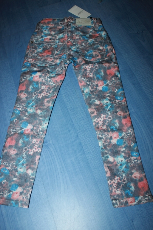 Джинсы Armani