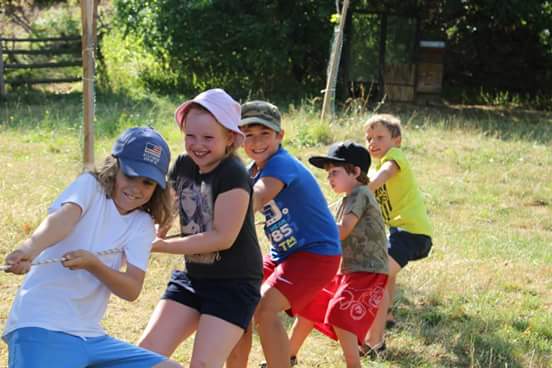 Дол земля. Дипкемп лагерь. Школьный лагерь в анапу многодетным. Какой лагерь на 1 месте. Детский лагерь на море в сочи.