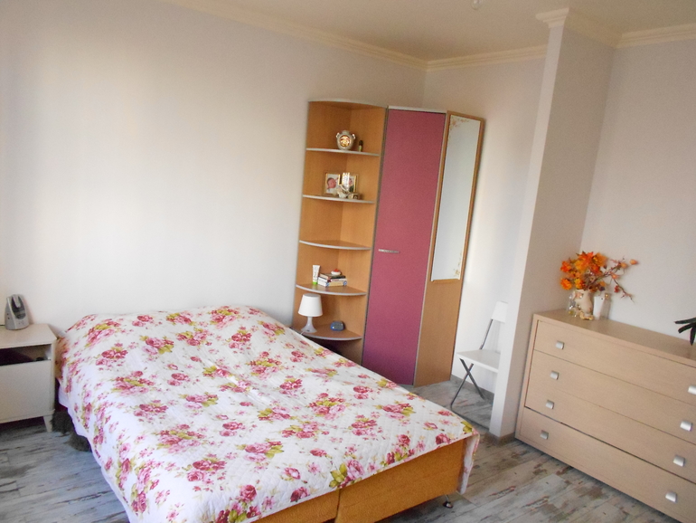 Сдаю трехкомнатную квартиру 42 тыс. р/мес