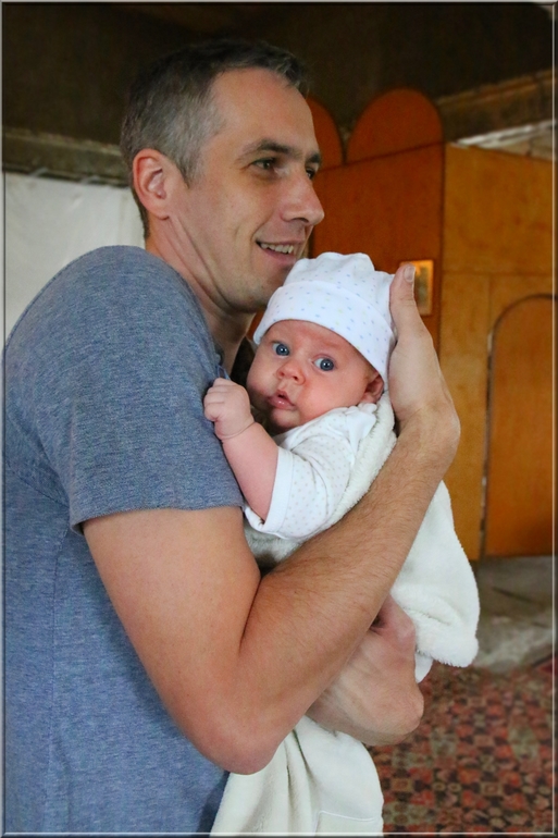Покрестили младенца Луку