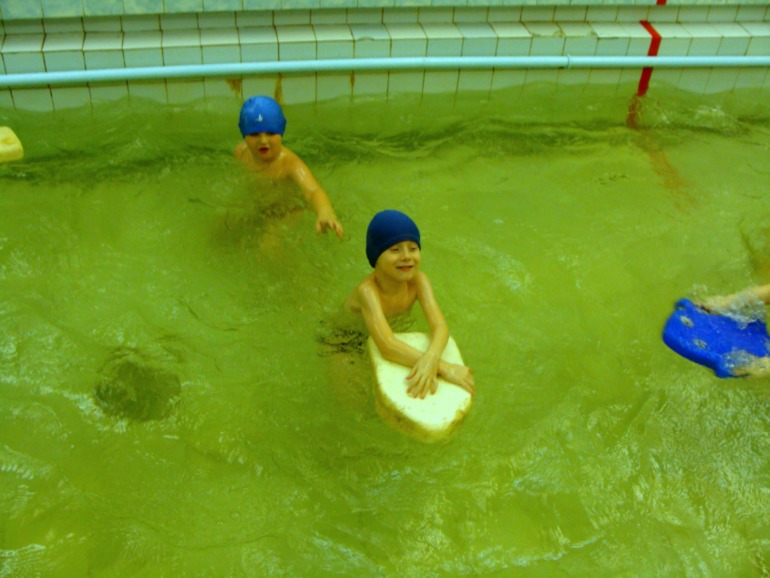 Видео и фото с Бассейна в садике