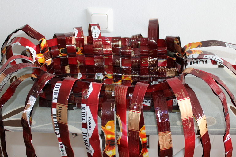 Сумка из кофейных пакетов.