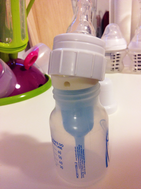 Большой фото обзор бутылочек и аксессуаров.