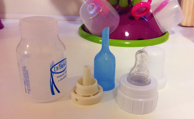 Большой фото обзор бутылочек и аксессуаров.