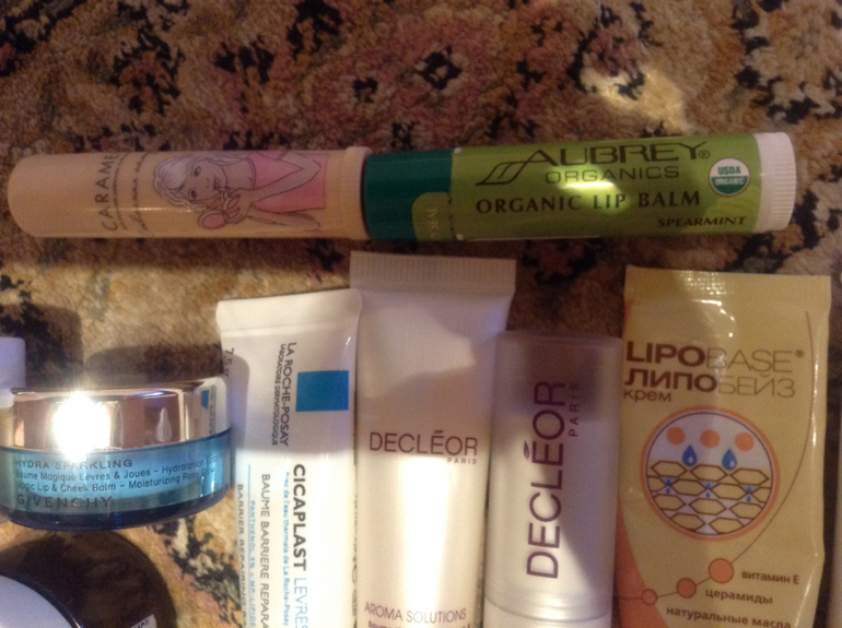 Мои губы, глаза и лосьоны.