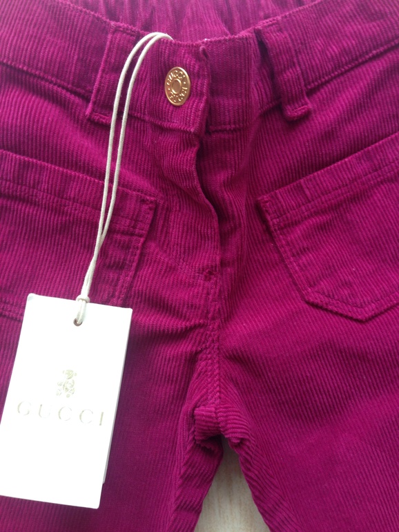 Gucci!!! Брючки вельветовые 12 мес 2900, футболочка с сумочкой 12 мес 2400