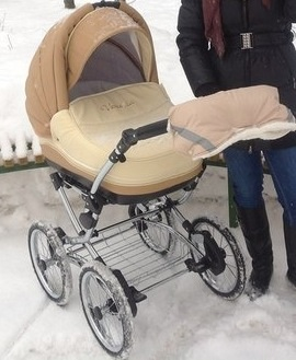 Продам коляску срочно возможен торг