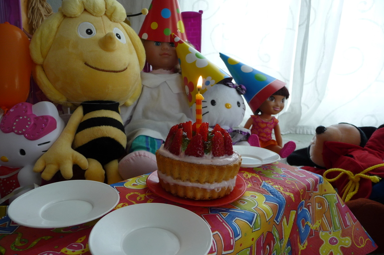 День рождения любимой куклы Матильды! (Эвочке 2 годика)
