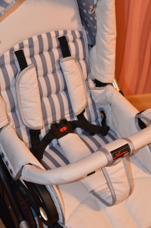Hartan Racer GT 2013 г. НА ГАРАНТИИ белая эко-кожа 2 в 1 - люлька и прогулка