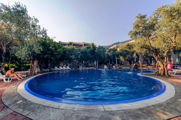 ЧЕРНОГОРИЯ. Петровац. Vile Oliva 3*