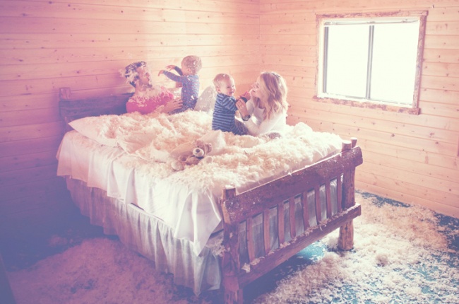 Счастливый ребенок в счастливой семье