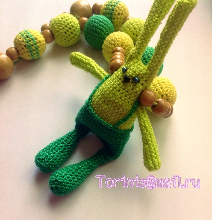 Большой выбор разнообразных слингобус под ваш слинг. Работы можно посмотреть тут http://vk.com/umelica_vika