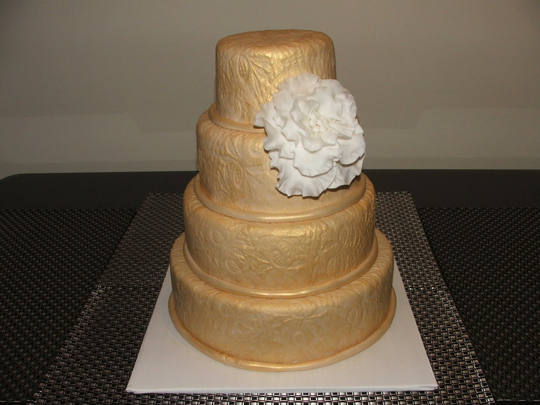 Свадьба в золоте.