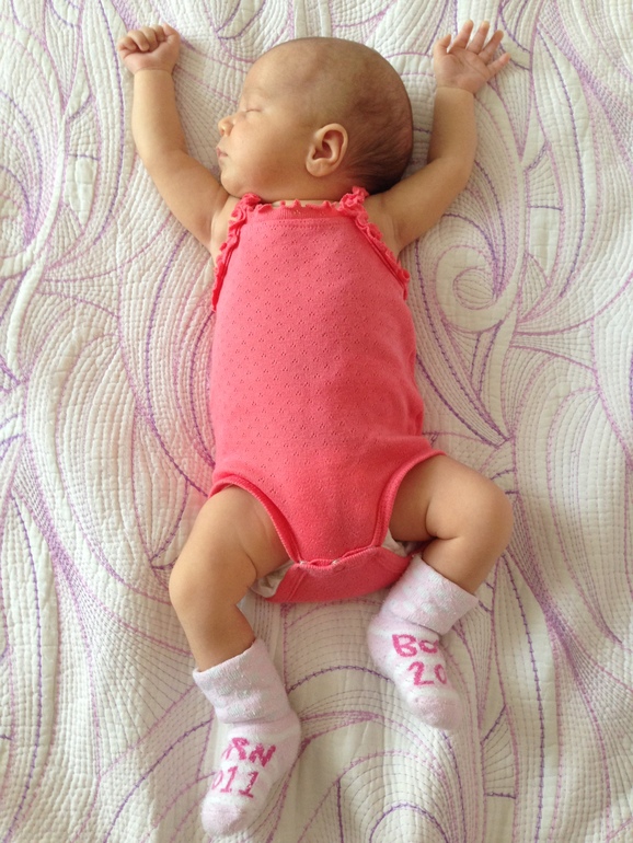 Наш первый юбилейчик!!!!!! Вареньке 1 месяц !!!!!!!!!!!!!!!!!!!!!!!!!!